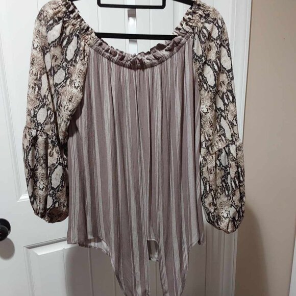 Artistic Designs by Lu, Brown striped fabric with animal print sleeves. Medium - Picture 5 of 10